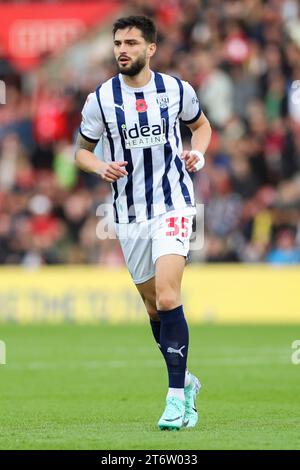 Il centrocampista di West Bromwich Albion Okay YokuSlu (35) durante la partita Southampton FC vs West Bromwich Albion FC Sky BET EFL Championship al St.Mary's Stadium, Southampton, Inghilterra, Regno Unito l'11 novembre 2023 Foto Stock