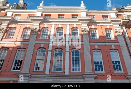 Russell House, 43 King Street, Covent Garden, Londra, Regno Unito - Casa in stile georgiano vicino a Covent Garden Piazza Foto Stock