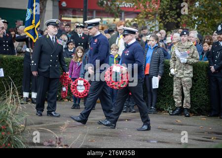 Chiswick, Londra, Regno Unito. 12 novembre 2023. Persone e veterani si riunirono al Turnham Green Park e a Christchurch Turnham Green a Chiswick, West London, per rendere omaggio alla domenica della memoria. Crediti: Sinai Noor/Alamy Live News Foto Stock