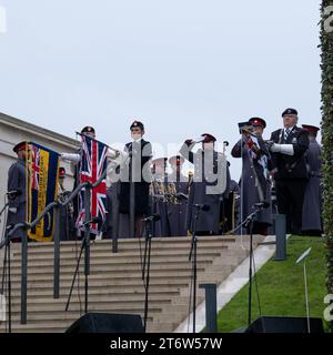 National Memorial Arboretum, Regno Unito. 12 novembre 2023. Ex militari e donne e membri del pubblico ricordano coloro che hanno servito e sacrificato, durante l'annuale servizio della memoria domenicale. Credit Mark Lear / Alamy Live News Foto Stock