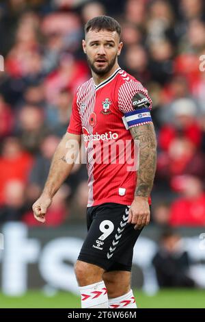 L'attaccante di Southampton Adam Armstrong (9) durante la partita Southampton FC vs West Bromwich Albion FC Sky BET EFL Championship allo Stadio St.Mary, Southampton, Inghilterra, Regno Unito l'11 novembre 2023 Foto Stock