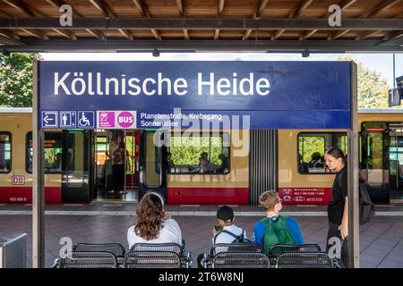 Köllnische Heide, S-Bahnhof, Neukölln, Berlino Foto Stock