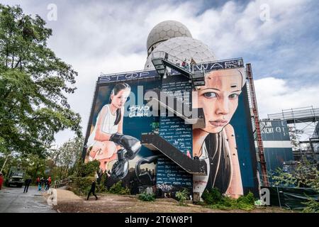 Graffiti auf der ehemaligen US-amerikanischen Abhöranlage auf dem Teufelsberg im Grunewald, Berlino, Deutschland, Europa, Teufelsberg, graffiti, Street Foto Stock