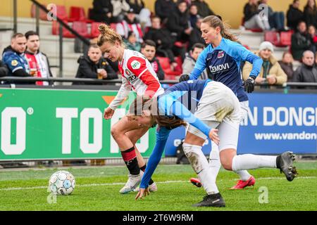 Rotterdam - Esmee de Graaf del Feyenoord V1 durante la partita tra Feyenoord V1 e AZ V1 a Nieuw Varkenoord il 12 novembre 2023 a Rotterdam, Paesi Bassi. (Immagini da scatola a scatola/Yannick Verhoeven) Foto Stock