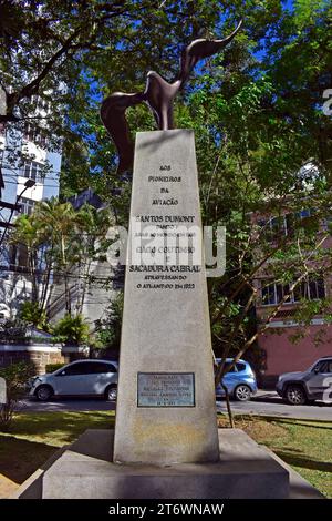 PETROPOLIS, RIO DE JANEIRO, BRASILE - 26 maggio 2023: Monumento ai pionieri dell'aviazione Foto Stock