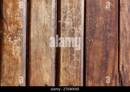 legno di motivo - legno invecchiato di tessitura accatastato con linee orizzontali Foto Stock