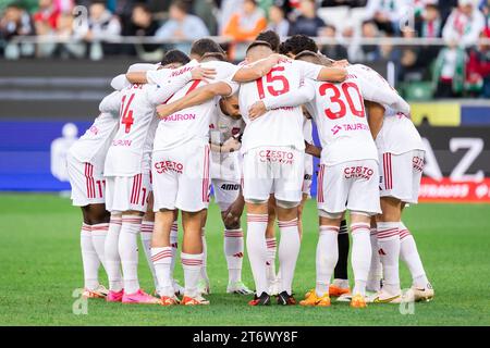 La squadra di Rakow Czestochowa si vede durante la partita polacca della PKO Ekstraklasa League tra Legia Warszawa e Rakow Czestochowa allo Stadio municipale di Varsavia Jozef Pilsudski Legia. Punteggio finale; Legia Warszawa 1:2 Rakow Czestochowa. (Foto di Mikolaj Barbanell / SOPA Images/Sipa USA) Foto Stock