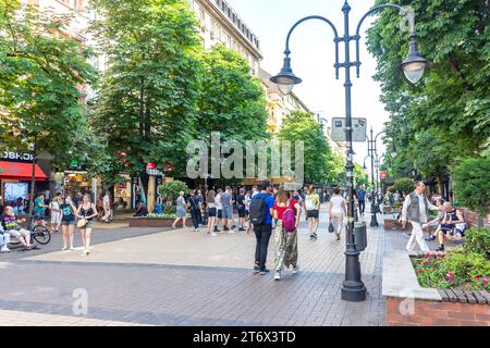 Vitosha Boulevard (via dello shopping), Sofia, Bulgaria, Centro città, Sofia, Repubblica di Bulgaria Foto Stock