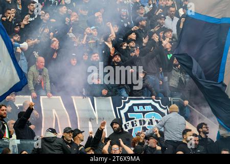 12 novembre 2023, Napoli, Campania, Italia: Durante la partita di serie A italiana SSC Napoli vs FC Empoli il 12 novembre 2023 allo stadio Diego Armando Maradona di Napoli. Nella foto: Tifosi Napoli. (Immagine di credito: © Fabio Sasso/ZUMA Press Wire) SOLO USO EDITORIALE! Non per USO commerciale! Foto Stock