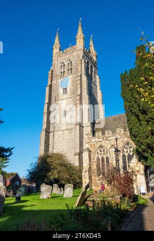 St Mildred la Chiesa, Tenterden, Kent, Regno Unito Foto Stock