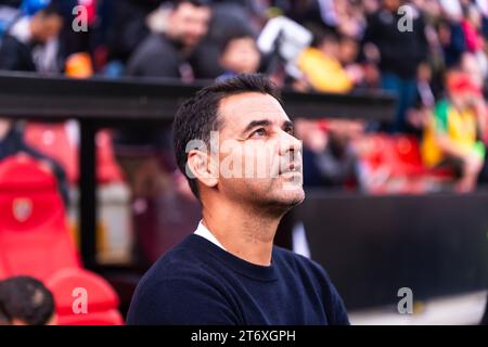 Miguel Angel Sanchez Munoz, meglio conosciuto come Michel, figura storica di Rayo Vallecano e attuale allenatore di Girona, visto prima della partita di calcio della Liga 2022–23 tra Rayo Vallecano e Girona all'Estadio de Vallecas. Punteggio finale; Rayo Vallecano 1:2 Girona. (Foto di Alberto Gardin / SOPA Images/Sipa USA) Foto Stock