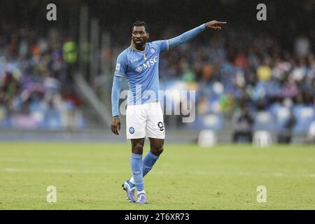 Il centrocampista camerunese del Napoli, Andre Zambo Anguissa, gesticolò durante la partita di serie A tra l'SSC Napoli e l'Empoli allo stadio Diego Armando Maradona di Napoli, Italia meridionale, il 12 novembre 2023. Foto Stock