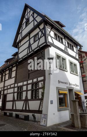 Stein am Rhein, vecchia casa storica di Heimatwelt in Svizzera Foto Stock