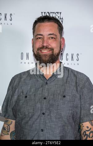 20 anni il veterano della Marina Robert McGill partecipa alla OTR Presents Comedians for Veterans presso l'Hotel Ziggy, Los Angeles, CALIFORNIA, 11 novembre 2023 Foto Stock