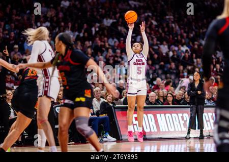 12 novembre 2023: La guardia dei South Carolina Gamecocks Tessa Johnson (5) spara da tre durante il terzo quarto contro i Maryland Terrapins nel match SEC Womens Basketball Matchup alla Colonial Life Arena di Columbia, SC. (Scott Kinser/CSM) Foto Stock