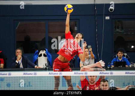 CHINENYEZE BARTHELEMY (CUCINE LUBE CIVITANOVA) durante Allianz Milano vs cucine Lube Civitanova, pallavolo Italiano serie A Superleague maschile A Milano, Italia, 12 novembre 2023 Foto Stock