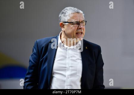 L'allenatore lituano Rimantas Grigas durante la partita di qualificazione FIBA Women's Eurobasket 2025 tra Polonia e Lituania, Polonia, il 12 novembre 2023 (foto di Michal Dubiel/SIPA USA) Foto Stock