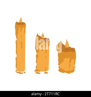 Un set di candele accese su sfondo bianco. Candele con cera che fonde, fiamma e un alone di luce. Illustrazione Vector Christmas. Illustrazione Vettoriale