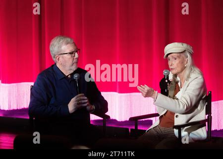 12 novembre 2023: L'attrice vincitrice del BAFTA Diane Ladd parla del suo nuovo film Isle of Hope con lo storico del cinema Leonard Maltin al Coronado Island Film Festival di Coronado, California, domenica 12 novembre. Diane ha recitato in film di registi di spicco come Roman Polanski, Martin Scorcese e David Lynch; è anche regista e produttore ed è la madre dell'attrice vincitrice di Oscar Laura Dern (Credit Image: © Rishi Deka/ZUMA Press Wire) SOLO PER USO EDITORIALE! Non per USO commerciale! Foto Stock