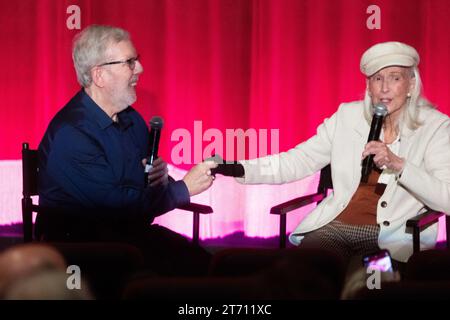 12 novembre 2023: L'attrice vincitrice del BAFTA Diane Ladd parla del suo nuovo film Isle of Hope con lo storico del cinema Leonard Maltin al Coronado Island Film Festival di Coronado, California, domenica 12 novembre. Diane ha recitato in film di registi di spicco come Roman Polanski, Martin Scorcese e David Lynch; è anche regista e produttore ed è la madre dell'attrice vincitrice di Oscar Laura Dern (Credit Image: © Rishi Deka/ZUMA Press Wire) SOLO PER USO EDITORIALE! Non per USO commerciale! Foto Stock