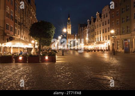 2022-06-07: Municipio nella città vecchia di notte. Danzica, Polonia Foto Stock