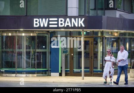 BW-Bank, Kleiner Schloßplatz, Stoccarda, Baden-Württemberg, Deutschland Foto Stock