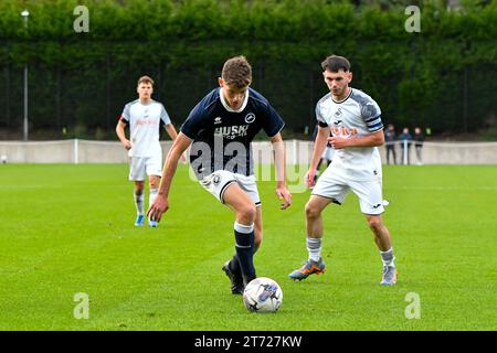 Swansea, Galles. 11 novembre 2023. Frankie Baker di Millwall in azione durante il match Under 18 Professional Development League tra Swansea City e Millwall alla Swansea City Academy di Swansea, Galles, l'11 novembre 2023. Crediti: Duncan Thomas/Majestic Media. Foto Stock