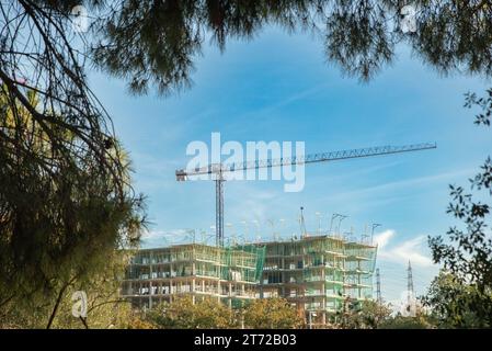 Insieme di edifici residenziali in un nuovo quartiere di Barcellona. Foto Stock