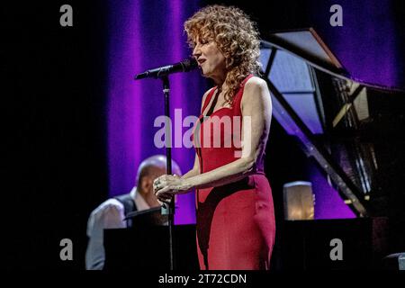 Milano, Italia. 12 novembre 2023. Fiorella Mannoia Credit: Agenzia fotografica indipendente/Alamy Live News Foto Stock