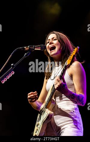 Milano, Italia. 4 novembre 2023. MILANO, ITALIA - 4 NOVEMBRE: Rebecca Lovell di Larkin PoE si esibisce al Fabrique Milan il 4 novembre 2023 a Milano. (Foto di Roberto Finizio/NurPhoto) credito: NurPhoto SRL/Alamy Live News Foto Stock