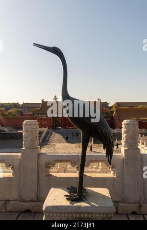 Uccello di bronzo alla città Proibita di Pechino (Pechino), Cina. Foto Stock