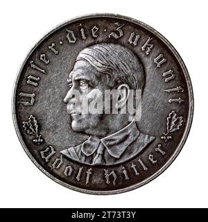 Medaglia commemorativa tedesca del 1933, dedicata all'ascesa al potere di Adolf Hitler. Dritto. Iscrizioni: "Unfer the future". Foto Stock