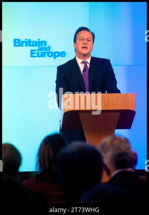 Londra, Regno Unito. 23 gennaio 2013. Immagine © concessa in licenza a Parsons Media. 13/11/2023. Londra, Regno Unito. David Cameron ha nominato Segretario degli Esteri. Il primo ministro David Cameron pronuncia il suo discorso sull'Europa presso la sede centrale di Bloomberg a Londra, mercoledì 23 gennaio 2013. Foto di Credit: andrew parsons/Alamy Live News Foto Stock