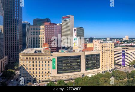 Dallas, USA - 6 novembre 2023: Vista dello skyline di Boston dalla piattaforma panoramica al grattacielo nel quartiere storico. Foto Stock