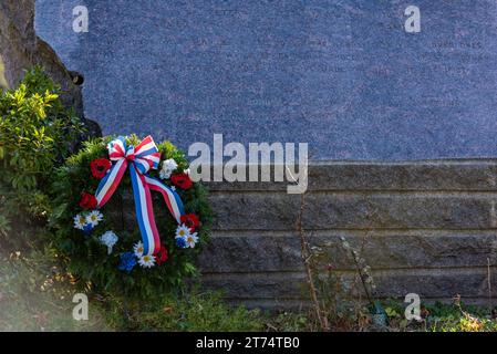 La cerimonia annuale di Acton si tiene nell'Acton Center di fronte al Municipio. Foto Stock