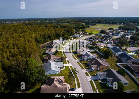 Splendida vista aerea dei sobborghi di Tampa in un residenziale di lusso in Florida USA - Real State Foto Stock