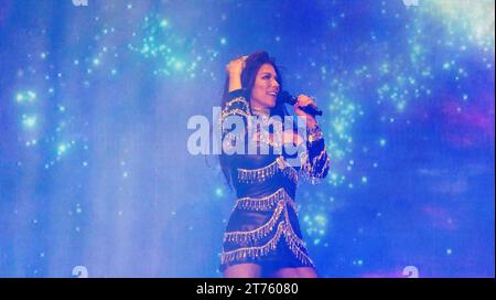 Edmonton, Canada. 8 novembre 2023. La superstar canadese di musica country Shania Twain si esibisce durante il suo "Queen of me" Tour a Edmonton. Credito: SOPA Images Limited/Alamy Live News Foto Stock