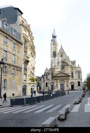 Chiesa di Saint-Étienne-du-Mont in Place Sainte-Geneviève a Parigi, Francia. Foto Stock