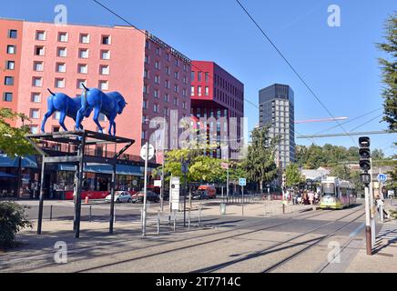 St Etienne, una città deindustrializzata che si reinventa, creando un'area commerciale e un centro di transito vicino alla straordinaria stazione ferroviaria SNCF, rinnovamento urbano Foto Stock