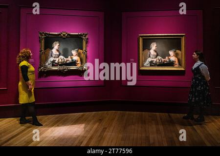 Londra, Regno Unito. 14 novembre 2023. Scoprite Liotard e la colazione per famiglie Lavergne alla National Gallery. Per la prima volta in 250 anni, le versioni pastello e olio del pittore svizzero della "colazione familiare di Lavergne" sono affiancate. Crediti: Guy Bell/Alamy Live News Foto Stock