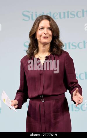 Judith Wittwer beim 17. Wirtschaftsgipfel der Süddeutschen Zeitung im Hotel Adlon. Berlino, 14.11.2023 *** Judith Wittwer al 17 Business Summit del Süddeutsche Zeitung all'Hotel Adlon Berlin, 14 11 2023 foto:XF.xKernx/xFuturexImagex buschmann 3101 Credit: Imago/Alamy Live News Foto Stock