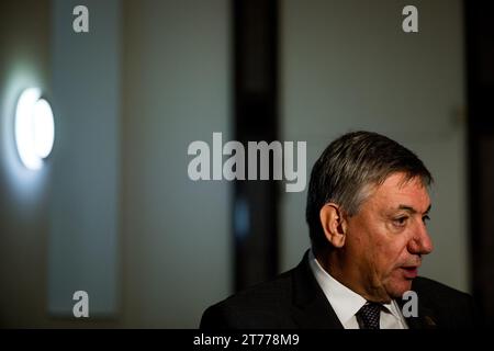 Bruxelles, Belgio. 14 novembre 2023. Il ministro fiammingo Jan Jambon, nella foto, durante una conferenza stampa sull'accordo sul decreto sull'azoto del governo fiammingo a Bruxelles, martedì 14 novembre 2023. BELGA PHOTO JASPER JACOBS Credit: Belga News Agency/Alamy Live News Foto Stock