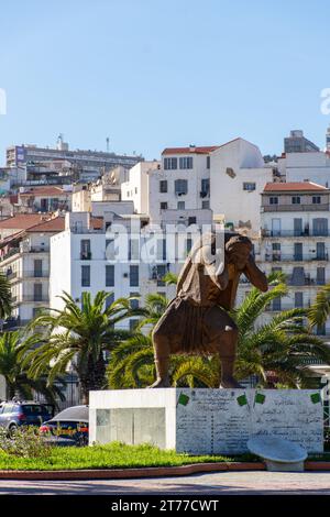 La statua del Porter vicino al porto di Algeri. Foto Stock