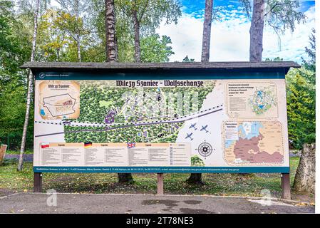 Wolf's Lair è una città di bunker circondata da foreste, laghi e paludi. Questo è il comando sul campo più grande e riconoscibile di Adolf Hitler. Foto Stock