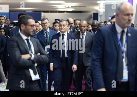Villepinte, Francia. 14 novembre 2023. Il ministro degli interni di Singapore e il ministro della legge K Shanmugam e il ministro degli interni francese Gerald Darmanin visitano la fiera internazionale della sicurezza nazionale Milipol, presso il Parc des Expositions di Villepinte, Parigi Surbubs, il 14 novembre 2023. Foto di Raphael Lafargue/ABACAPRESS.COM Credit: Abaca Press/Alamy Live News Foto Stock