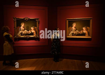 LA COLAZIONE DELLA FAMIGLIA LIOTARD & LAVERGNE RIUNISCE IL CAPOLAVORO PASTELLO DI LIOTARD CON LA SUA COPIA IN OLIO PER LA PRIMA VOLTA IN 250 ANNI la National Gallery 16 novembre 2023 – 3 marzo 2024 Sunley Room ingresso gratuito per la prima volta in 250 anni, scopri Liotard e la Lavergne Family Breakfast riunisce il capolavoro pastello dell'artista svizzero Jean-Etienne Liotard (1702-1789), dipinto a Lione nel 1754, con la copia in olio che completò a Londra quasi vent'anni dopo. La mostra apre nell'autunno del 2023 alla National Gallery di Londra. Foto Stock