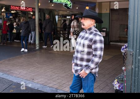 Seattle, Stati Uniti. 28 settembre 2023. La gente di Pike Place Market. Foto Stock