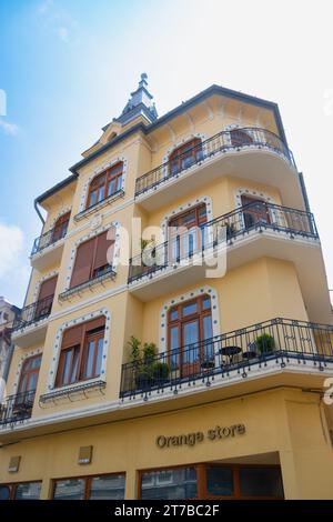 Palazzo Kolozsvary, splendido edificio in stile Liberty nel centro di Oradea, contea di Bihor, Romania Foto Stock