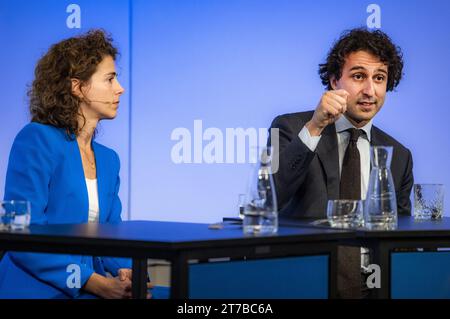 L'AIA - Sophie Hermans (VVD) e Jesse Klaver (GroenLinks-PvdA) durante un dibattito guidato da Frenk van der Linden sulla sicurezza sociale e il ruolo delle organizzazioni caritative nella preparazione delle elezioni della camera dei rappresentanti. ANP RAMON VAN FLYMEN paesi bassi Out - belgio Out Foto Stock