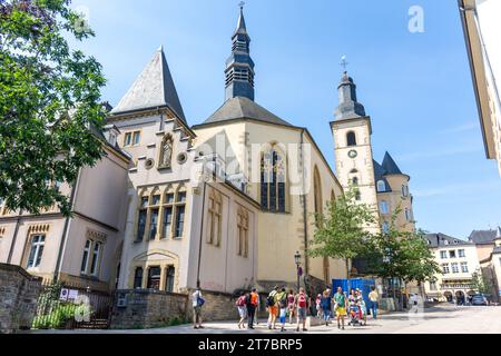 Michaelskirche (Église Saint-Michel) da Rue Sigefroi, Ville Haute, città di Lussemburgo, Lussemburgo Foto Stock